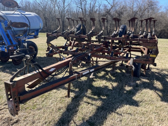 HINIKER FIELD CULTIVATOR