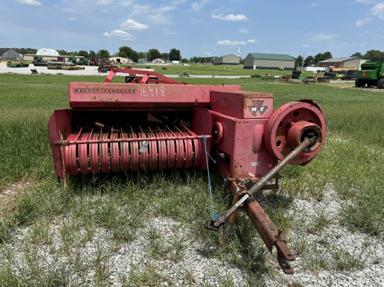 MF 12 SQUARE BALER