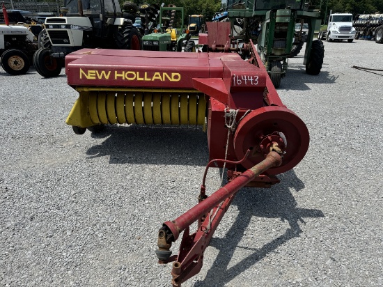 NH 273 SQUARE BALER