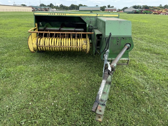 JD 336 SQUARE BALER