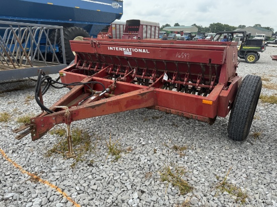 IH 5100 DRILL