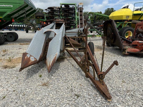 NEW IDEA CORN PICKER
