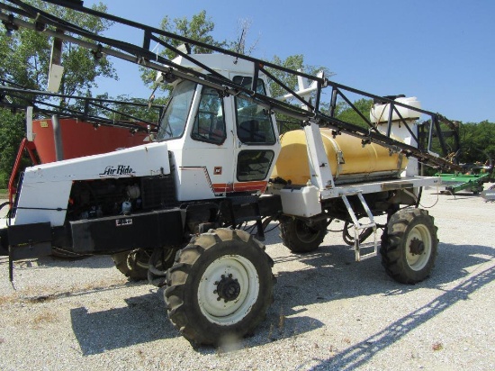 Willmar 750 Sprayer 60' Booms, 750 Gal Tank, 2900