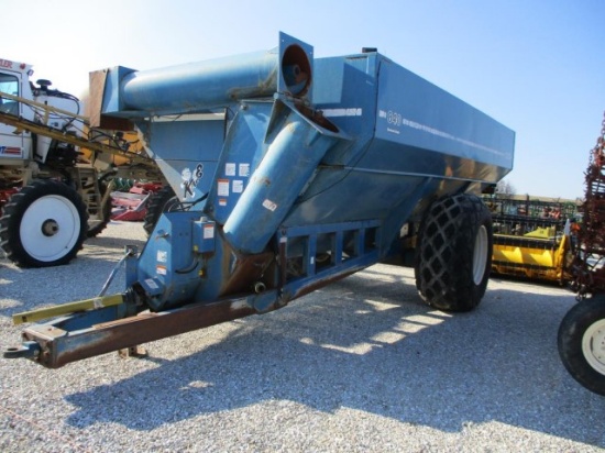 Kinze 840 Grain Cart