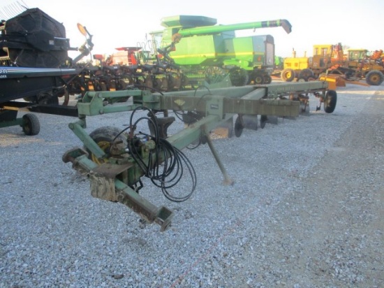JD 2800 7 Bottom Plow