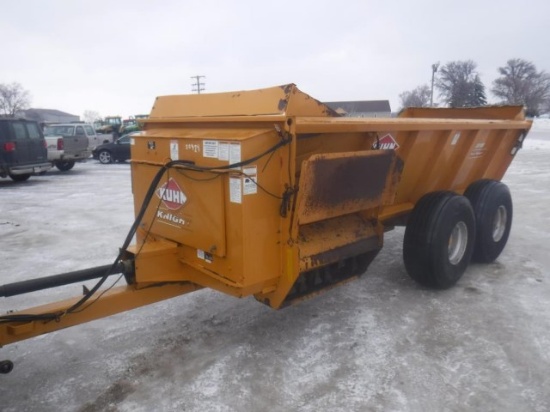 Kuhn Knight 8118T Slinger Manure Spreader