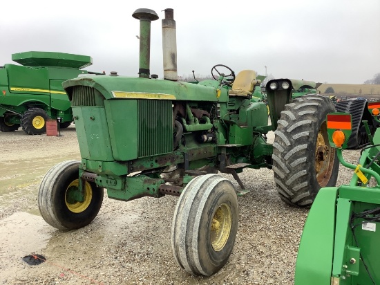 1969 John Deere 4520 2wd Tractor