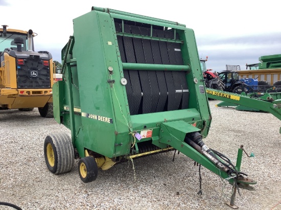 John Deere 535 Baler