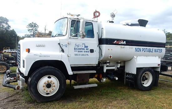 1996 Ford L8000 Water Truck