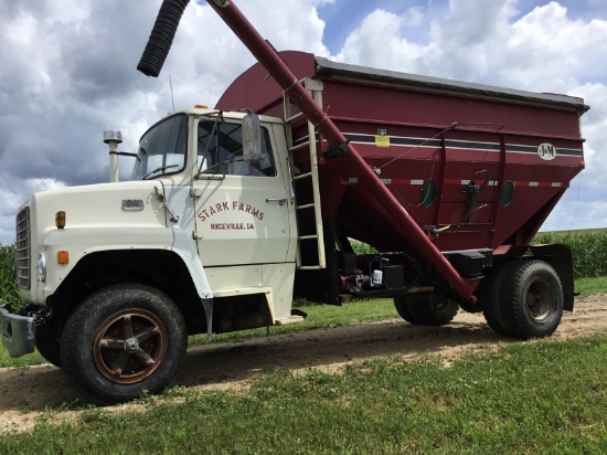 1977 Ford 800 Single Axle Truck