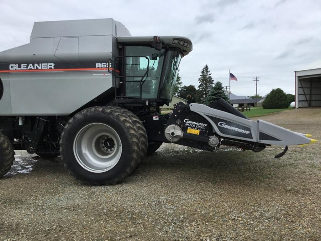Gleaner R65 Field Star Ready Combine | Farm Equipment & Machinery 