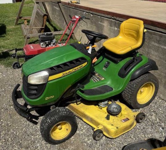 John Deere D170 Riding Mower