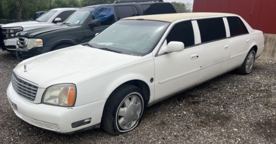 2000 Cadillac Deville Limo - 3 Row Funeral Style