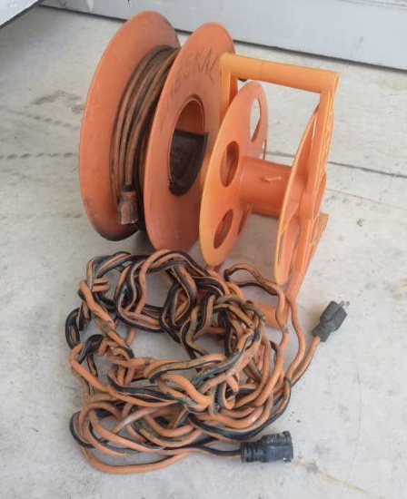 (2) Extension Cords & Storage Reels