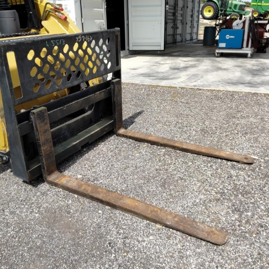 Pallet Fork Attachment w/ 4' Forks
