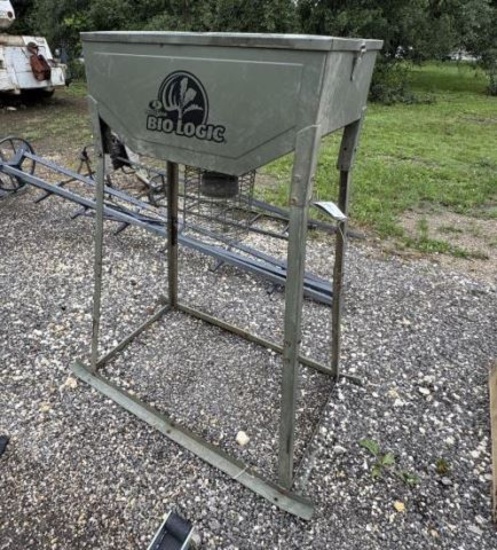 Mossy Oak Bio Logic Deer Feeder