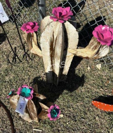 Metal Art - Pair of Brown Cactus
