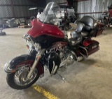 2005 Harley Davidson FLH Motorcycle