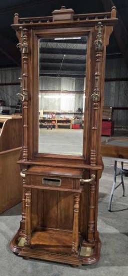 Pulaski Furniture Corp. Hall Tree w/ Brass Accents