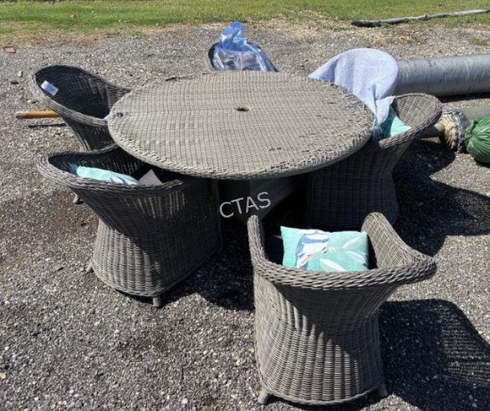 Round Wicker Table w/ 6 Chairs, Pillows & Umbrella