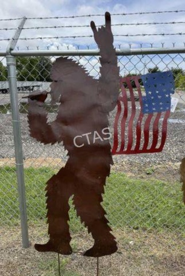 Metal Art  - Large Sasquash & American Flag