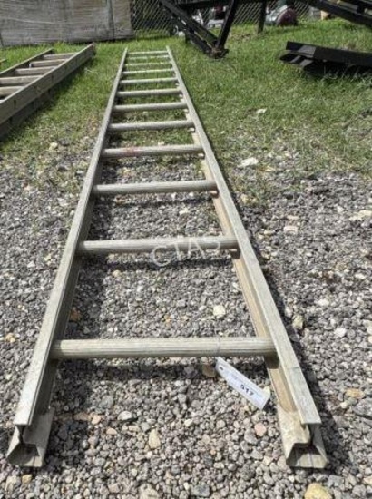12' Aluminum Ladder