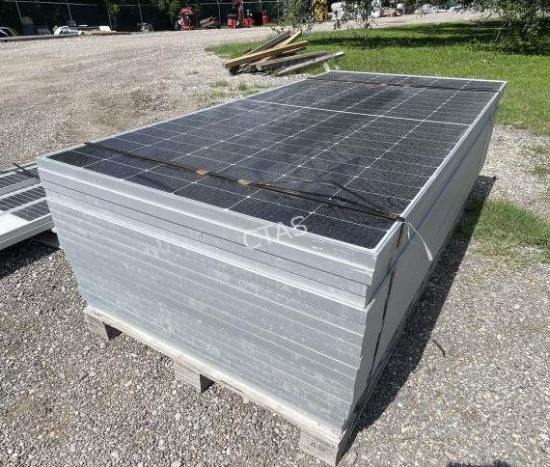 (18) Solar Panels