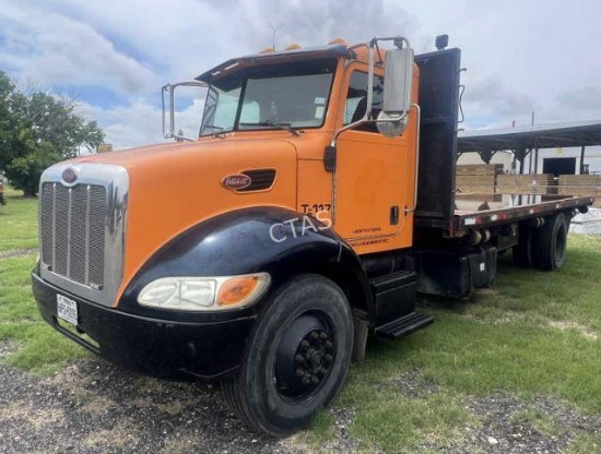2009 Peterbuilt 337 Med Duty 22' Flatbed