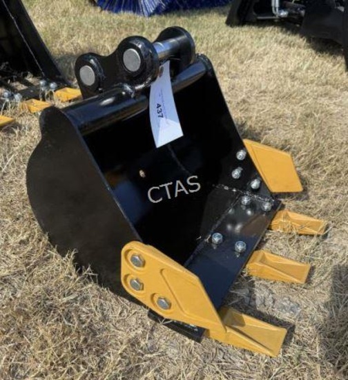 Mini Excavator 15" Toothed Bucket