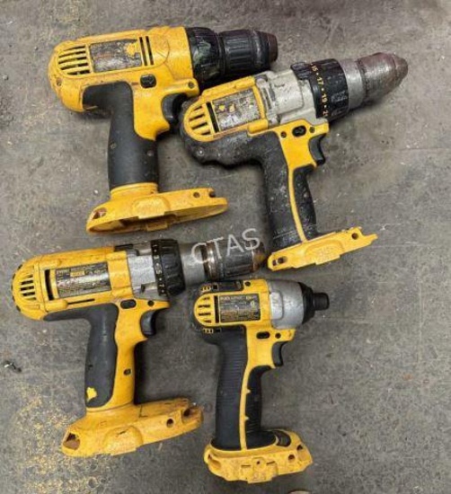 DeWalt 1/4" Impact Driver & (3) 1/2" Drill Driver