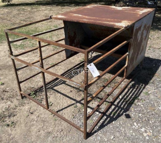 Calf Creep Feeder 6-1/2ft x 4ft x 4ft