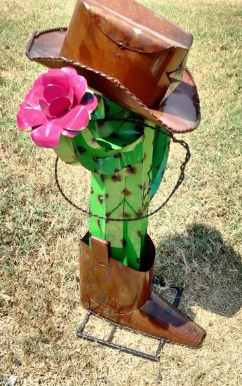 Metal Art - Cowboy Cactus w/ Boot, Hat & Lasso