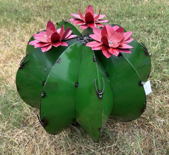 Metal Art - Medium Cactus w/Pink Flowers
