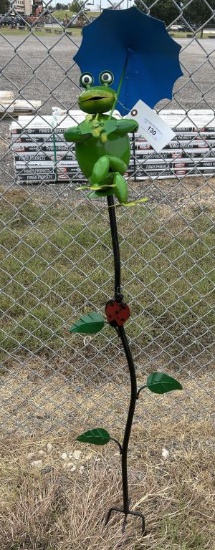 Metal Art - Frog w/Umbrella & Flowers on