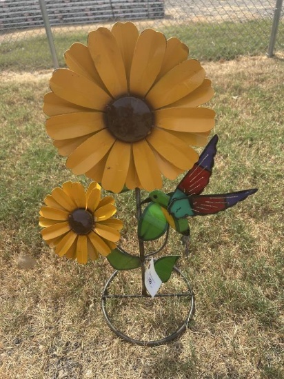 Metal Art - Sunflower Arrangment w/Hummingbird