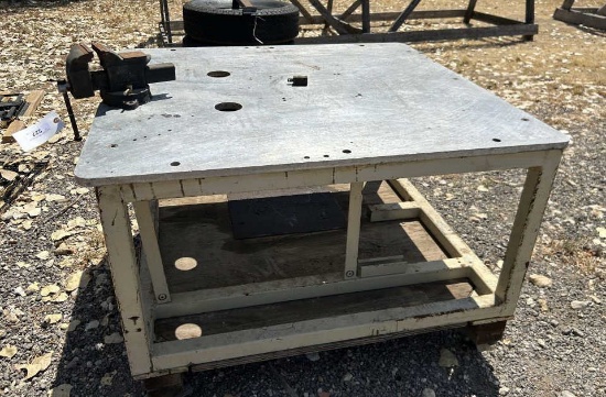 Metal Work Table w/ 3/4" Aluminum Top w/ 4" Vise