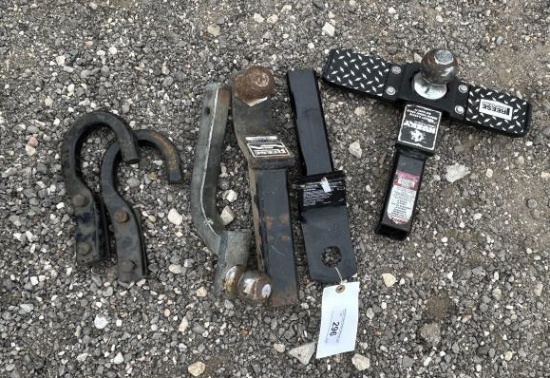 (4) Tow Hitch Attachments (2) Hooks