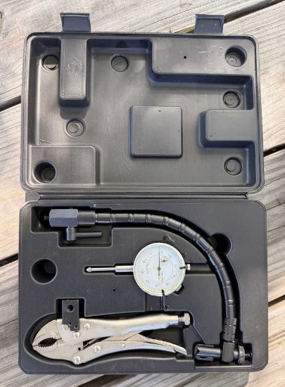 Pittsburgh Dial Indicator w/Flex Stand & Clamp