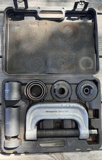 Maddox Ball Joint Service Kit for 2WD & 4WD