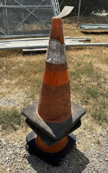 (5) Traffic Safety Cones