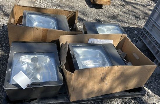 (4) Commerial Outdoor Floodlights