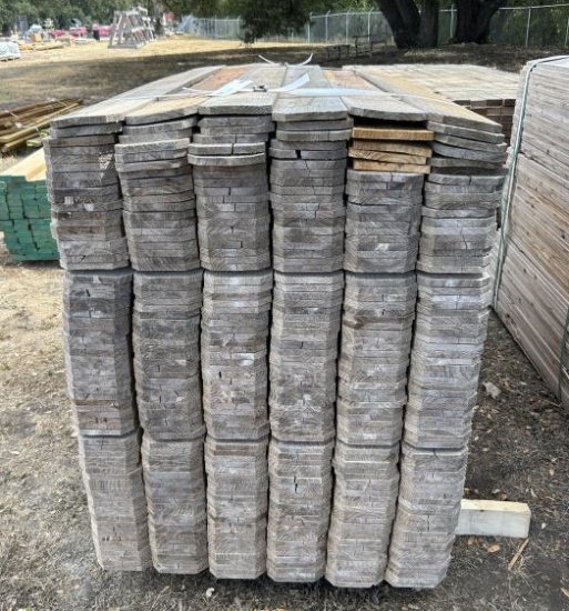 Lumber - Fence Pickets Bundle 6" x 1" x 72"