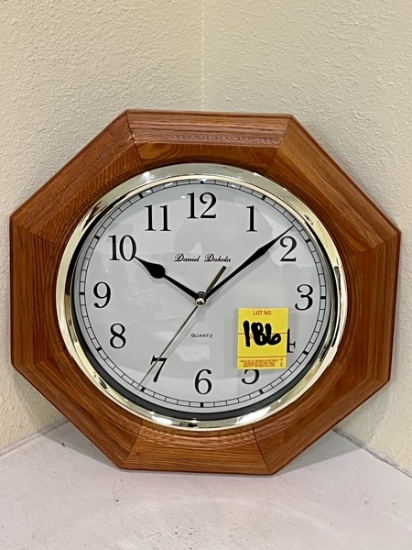 B- Daniel Dakota Quartz Wooden Frame Clock