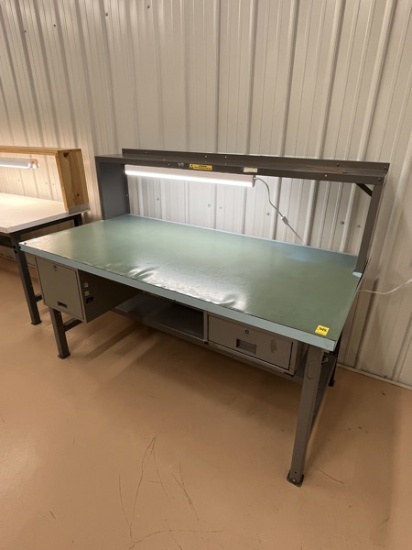 C- Workstation Metal Base, Two Drawer, Topper and Laminate Top