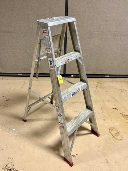 All American 4' Aluminum Ladder; Model A304