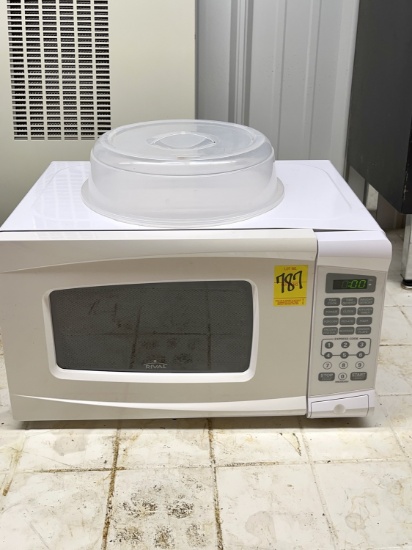 Rival Microwave; Model EM720CWA-PM