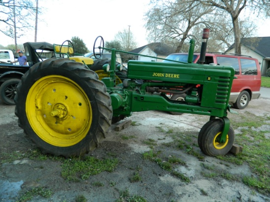 John Deere "B" Tractor, Buyer Must Arrange Own Shipping