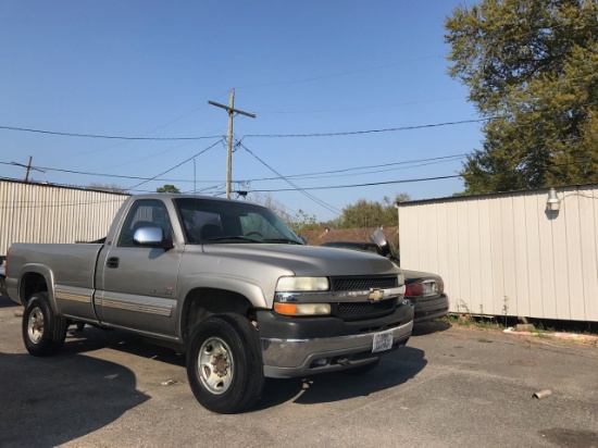 2001 Chevrolet Duramax Diesel, Single Cab, Gold in Color, 3/4 Ton, 2500, 2WD, Located in Sealy, TX