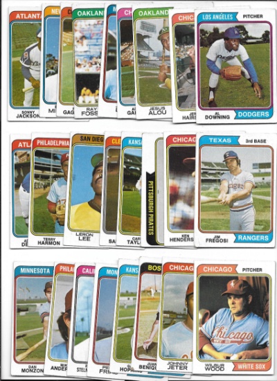 Lot of (25) Vintage 1974 Topps Baseball Cards