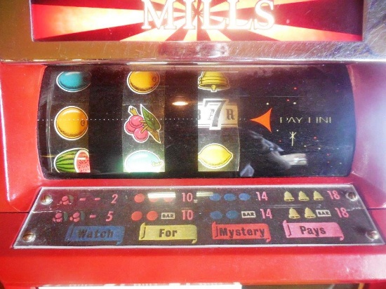 1967 Mills Bell-O-Matic Tabletop Slot Machine